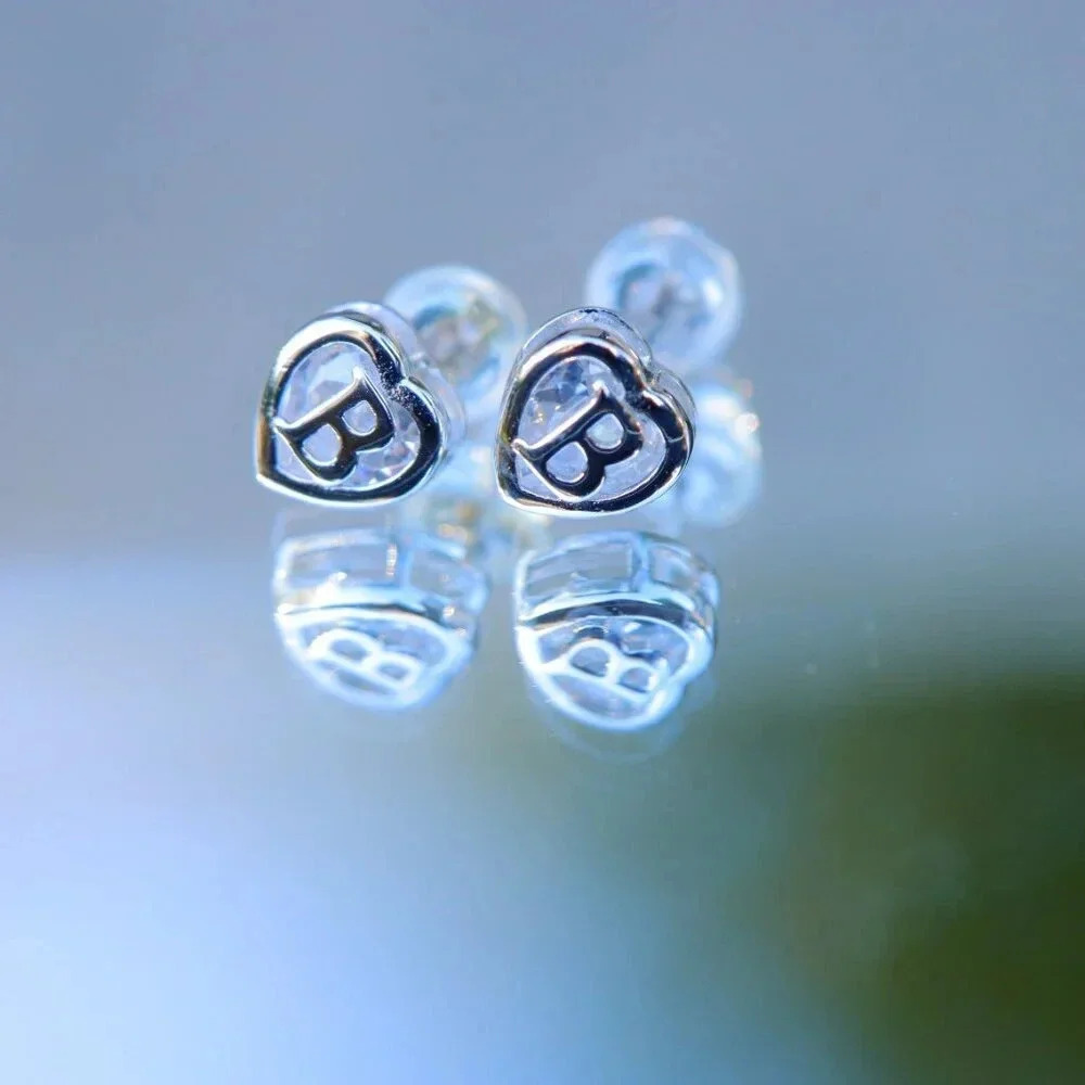 925 SILVERšHEART INITIAL STUD EARRINGS WOMEN TEEN GIRLS MOM DAUGHTER, ELDM153S - Picture 3 of 7